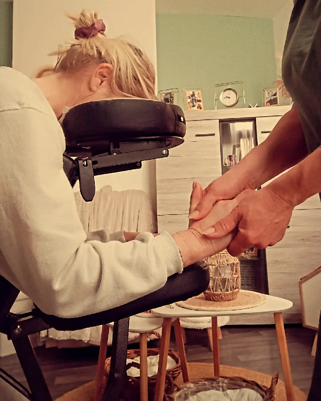 Massage Amma-Assis détente rapide et efficace sur chaise ergonomique